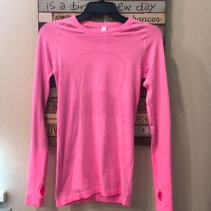 Lululemon top